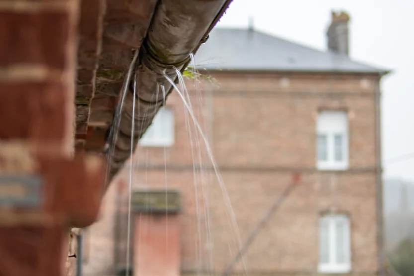 Water Is Leaking From the Gutter